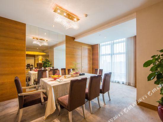Aile Crown Holiday Hotel 36/38
