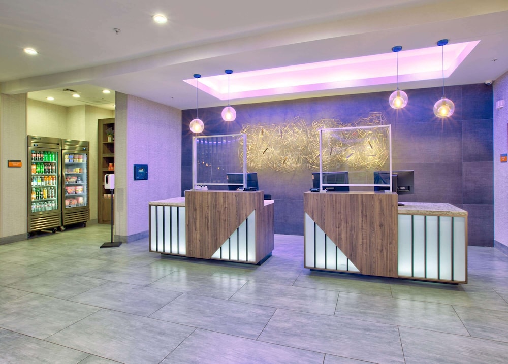 La Quinta Inn & Suites by Wyndham Dallas/Fairpark 6/40