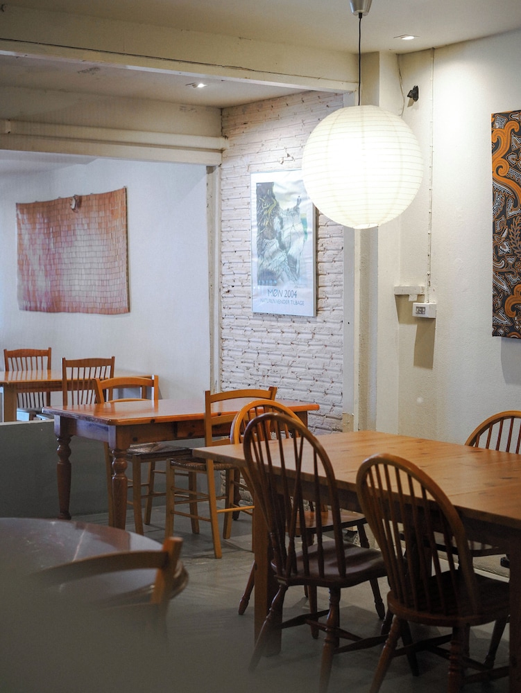 The Goose Cafe & Hostel 29/38