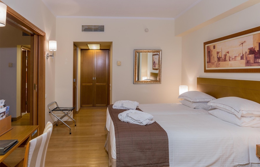 Neptune Luxury Resort 30/78