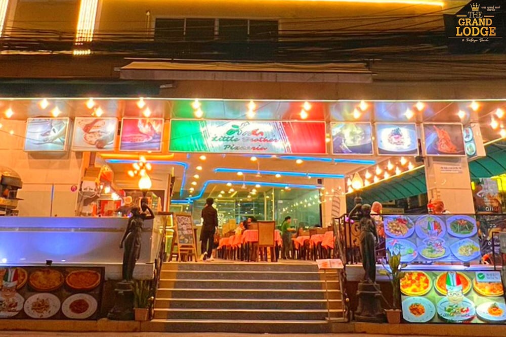 The Grand Lodge Pattaya by ZUZU in PATTAYA