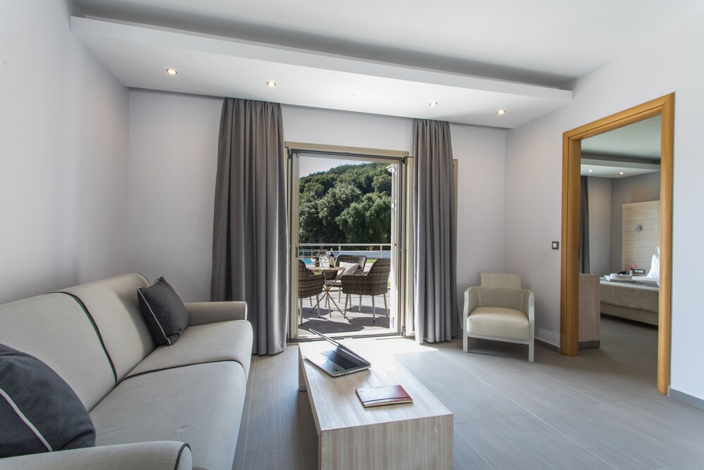 AQUA OLIVA RESORT 34/71