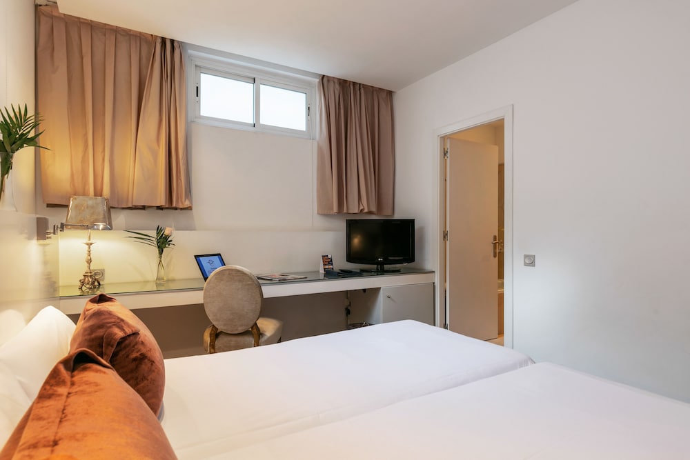 Globales Acis And Galatea Hotel 18/49