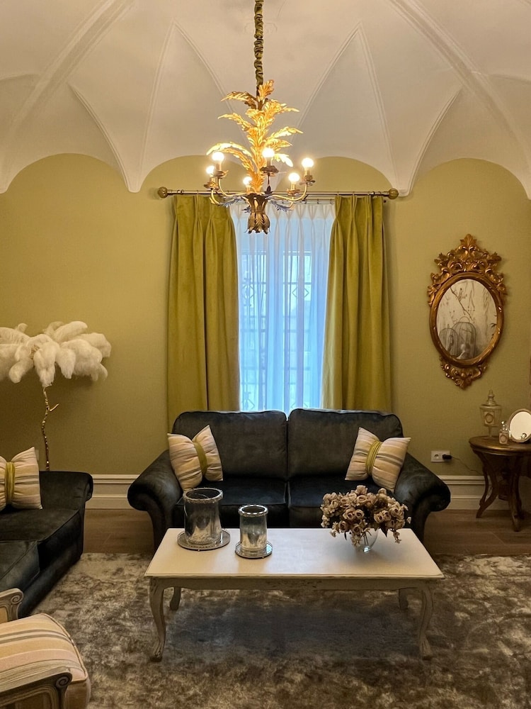 Hotel Boutique IULIA 5 Estrellas 35/50
