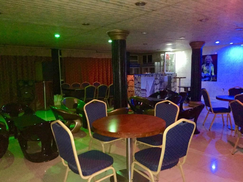 HOME INN HOTEL AND SUITES 29/33