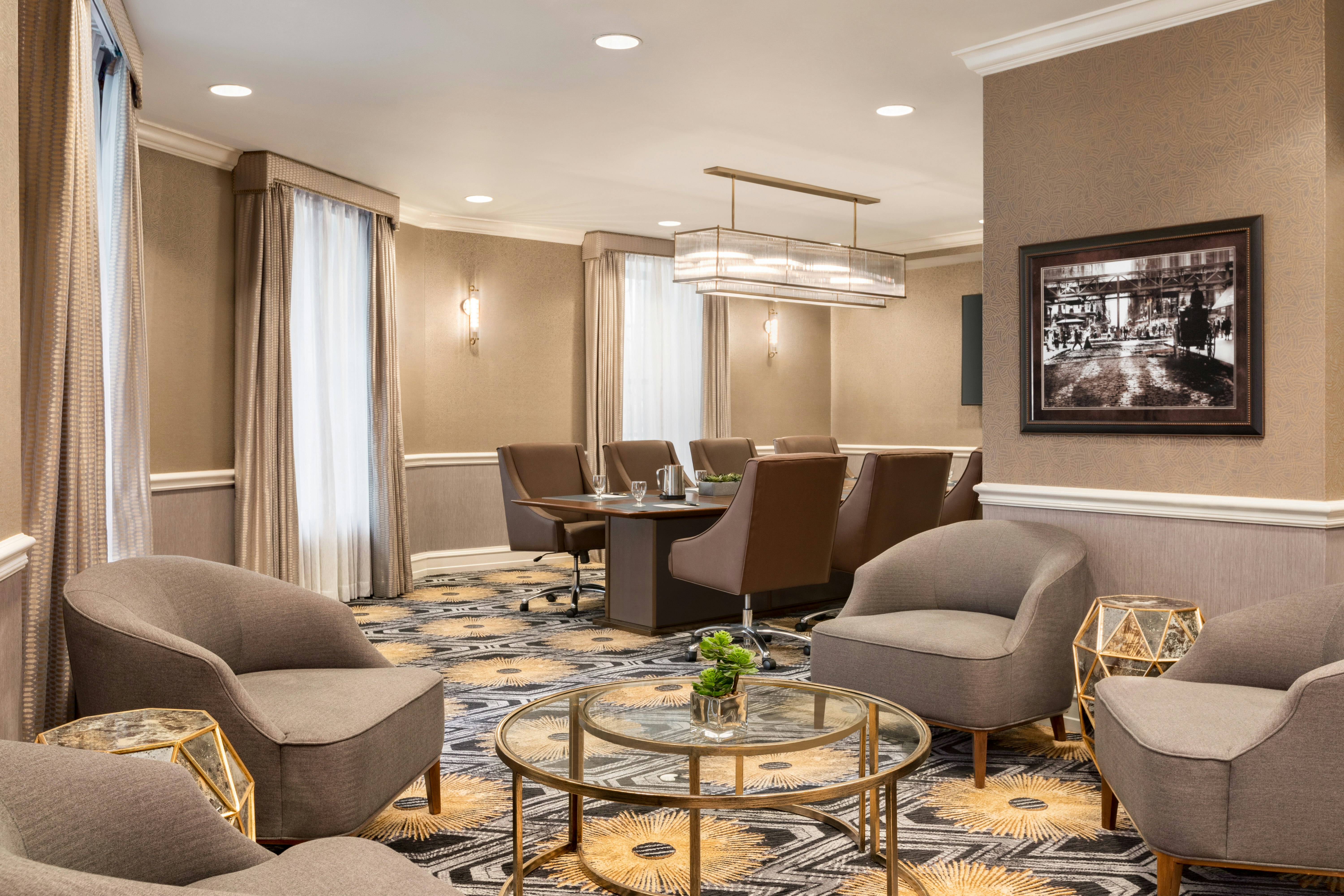 The Martinique New York On Broadway Curio Collection By Hilton 28/50