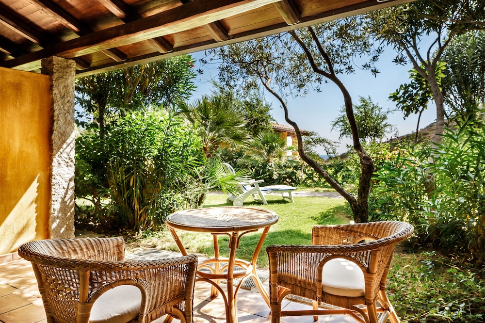 Cruccuris Resort - Adults Only 11/72