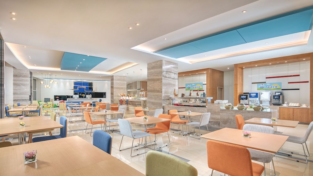HOLIDAY INN EXPRESS HANGZHOU GONGSHU 48/54