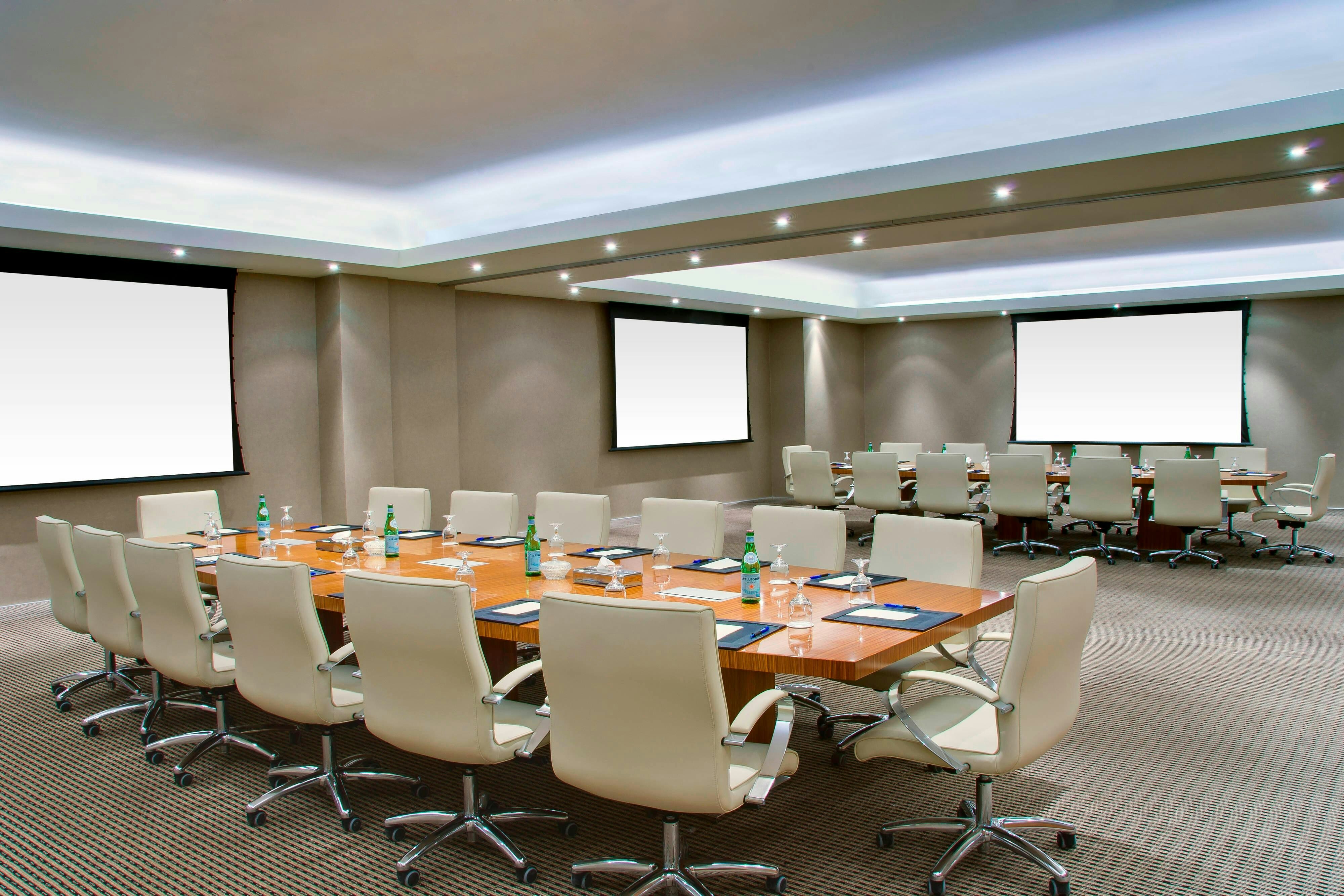 فندق وأبراج شيراتون الدمام(Sheraton Dammam Hotel & Convention Centre) 37/45