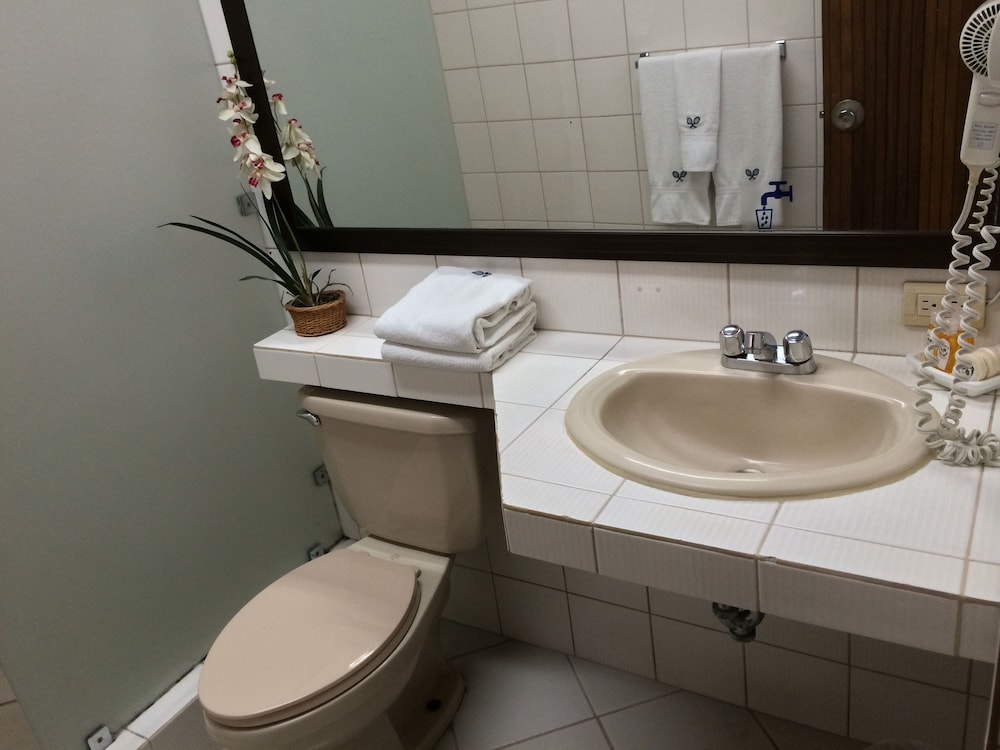 Costa Rica Tennis Club And Hotel 36/80