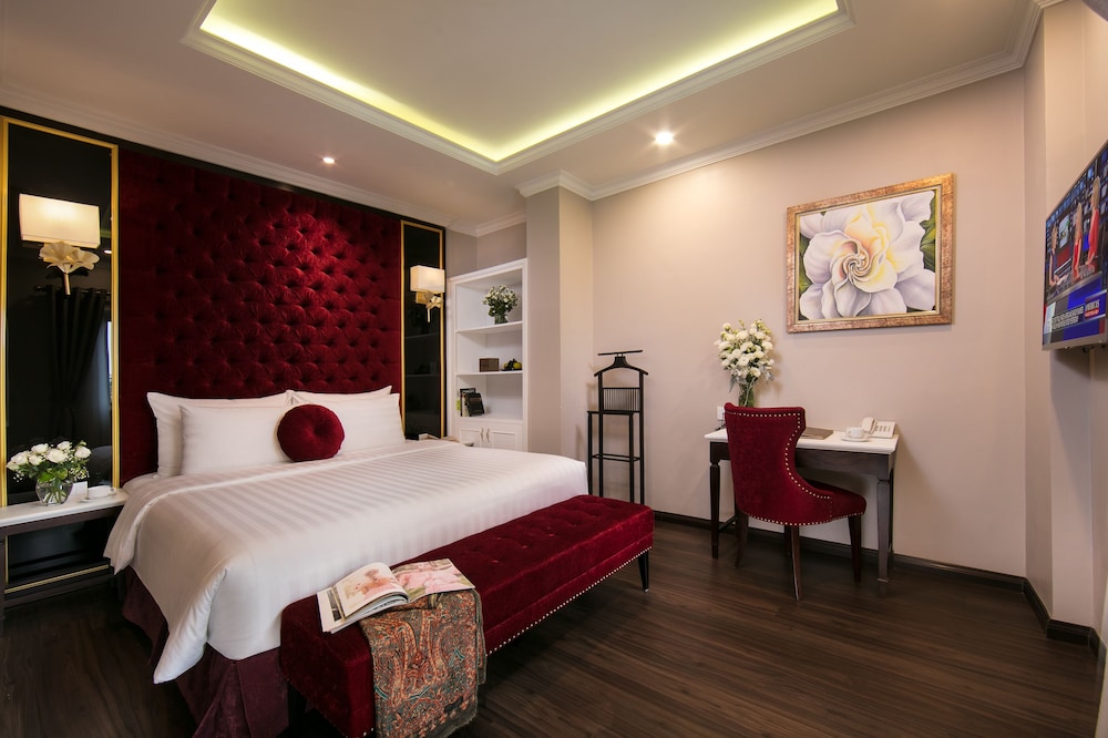 جناح فاخر بسرير كينج، Flora Centre Hotel & Spa 2/4