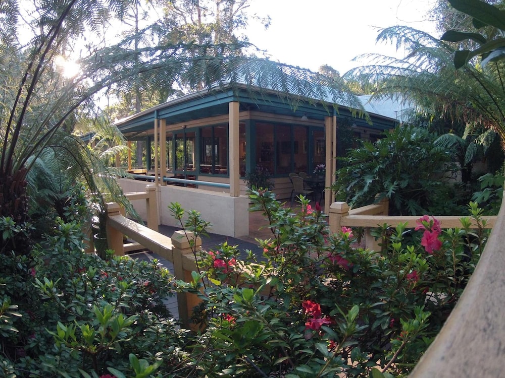 Heritage Trail Lodge 4/50