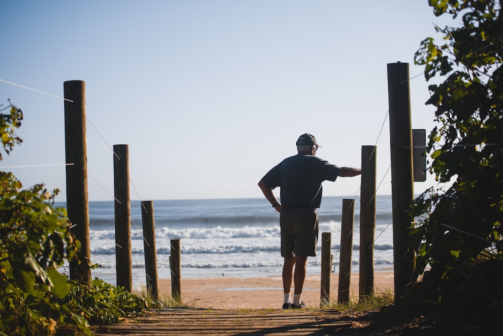 Grand Palais Beachside Resort 90/94