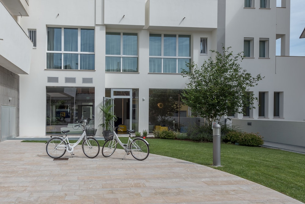 Hesperia Hotel & Residence 41/50