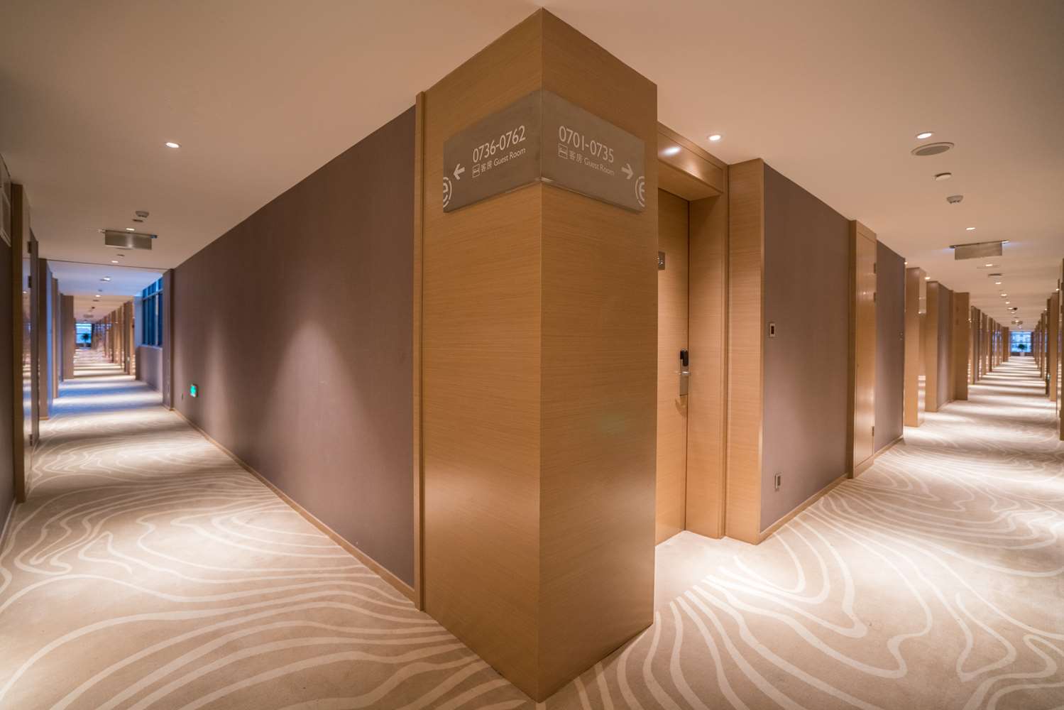 Ramada Encore by Wyndham Jintang 4/14