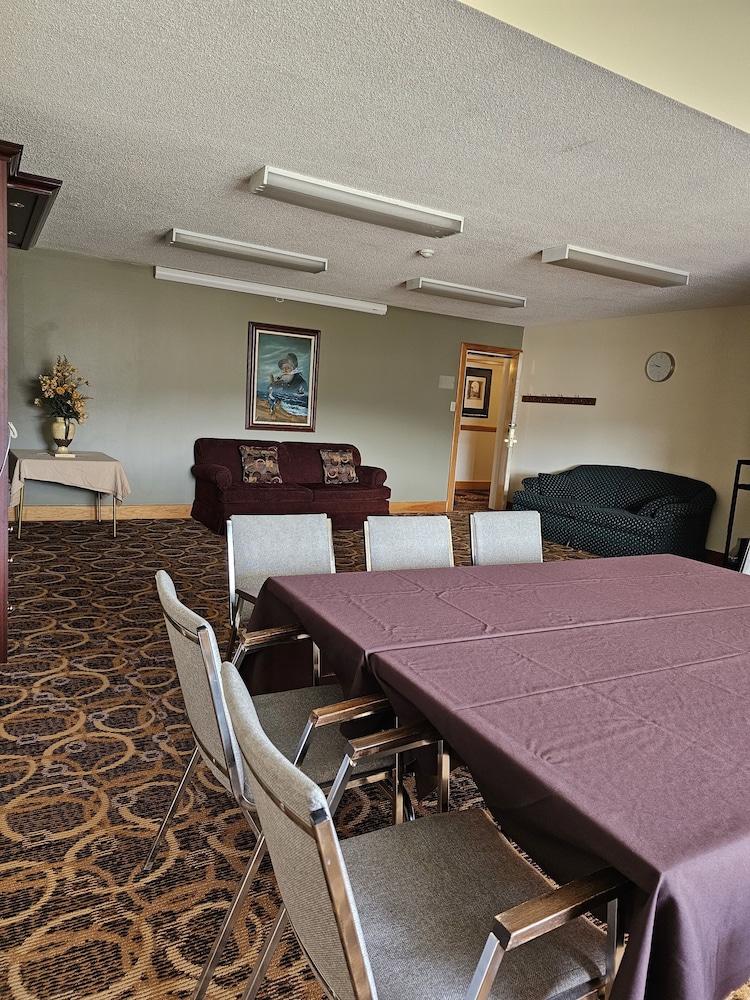 Granite Town Hotel 26/43