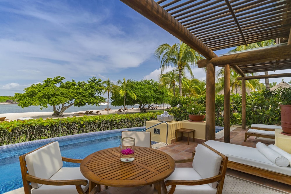 St Regis Punta Mita Resort 40/76