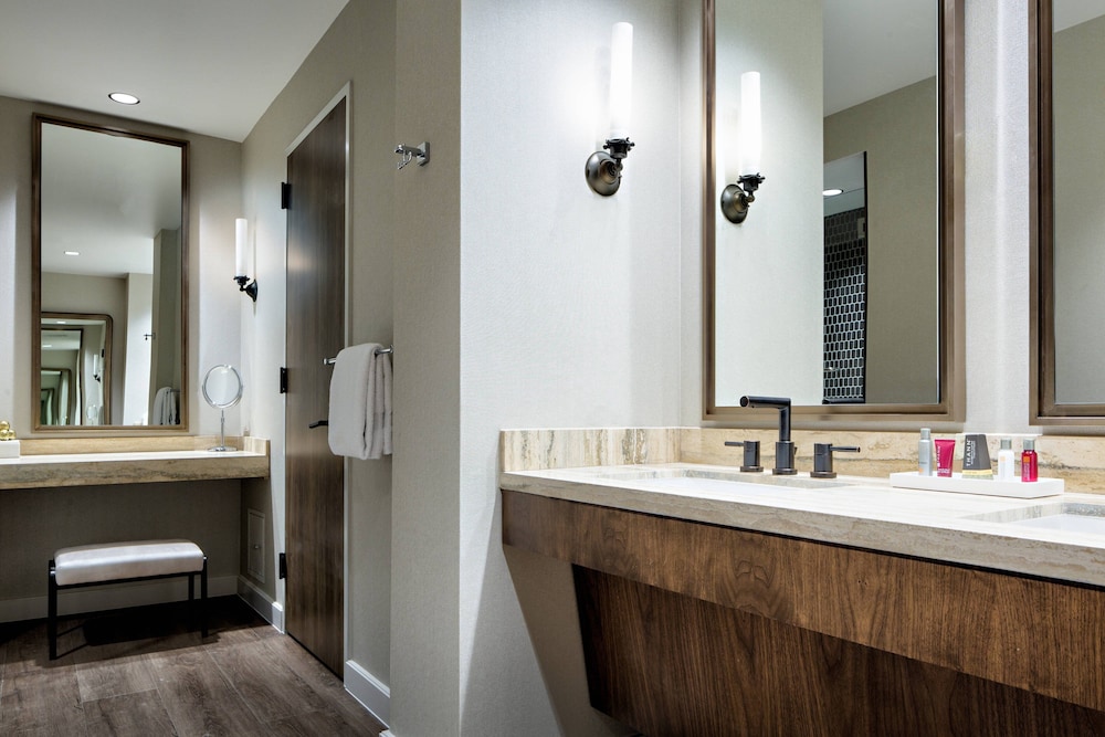 Houston Cityplace Marriott At Springwoods Village 20/65