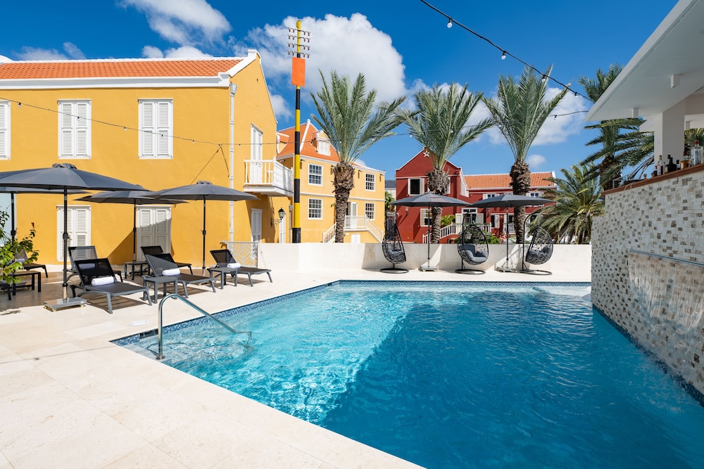 Harbor Hotel and Casino Curacao 64/65