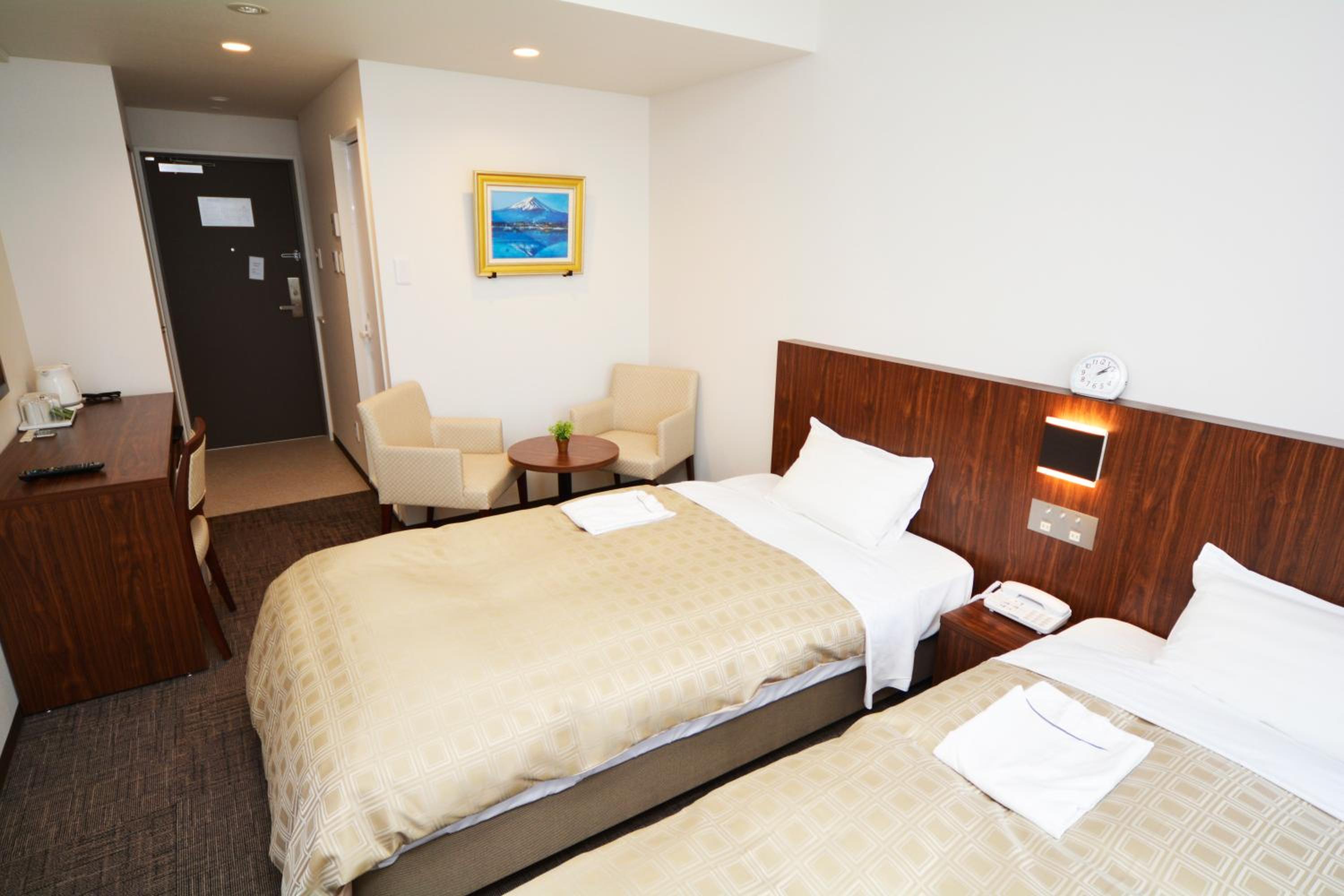 Standard, Twin Beds