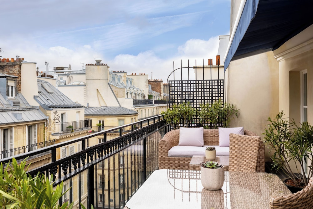 Hotel & Spa Royal Madeleine 73/77