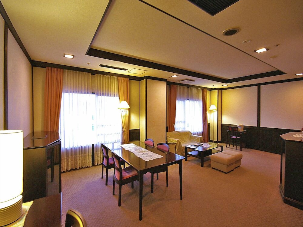 ISAWA TOKIWA HOTEL 31/41