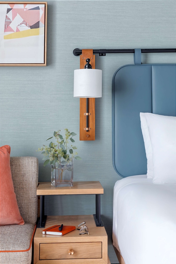 Hyatt Centric Center City Philadelphia 24/50