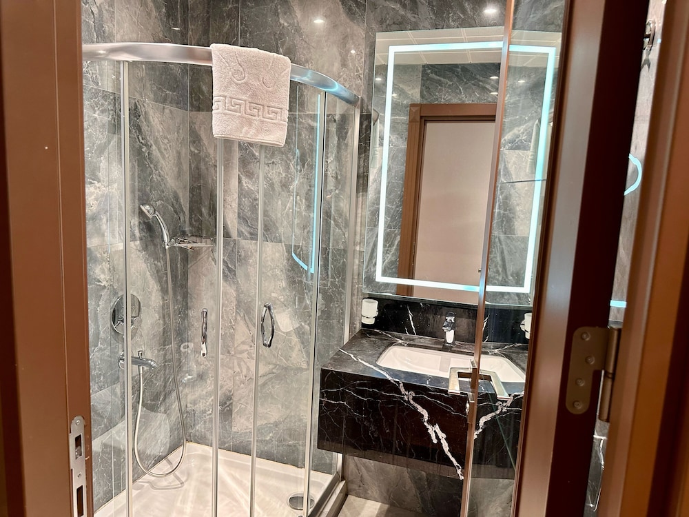 Pell Palace Hotel and Spa 50/50