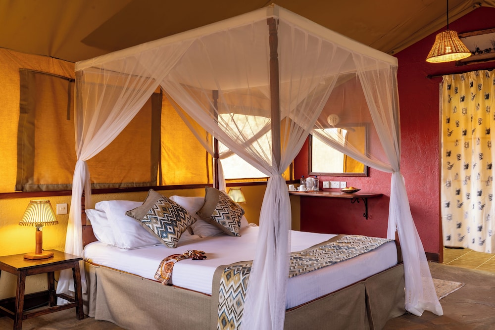 Sentrim Tsavo Lodge 12/42