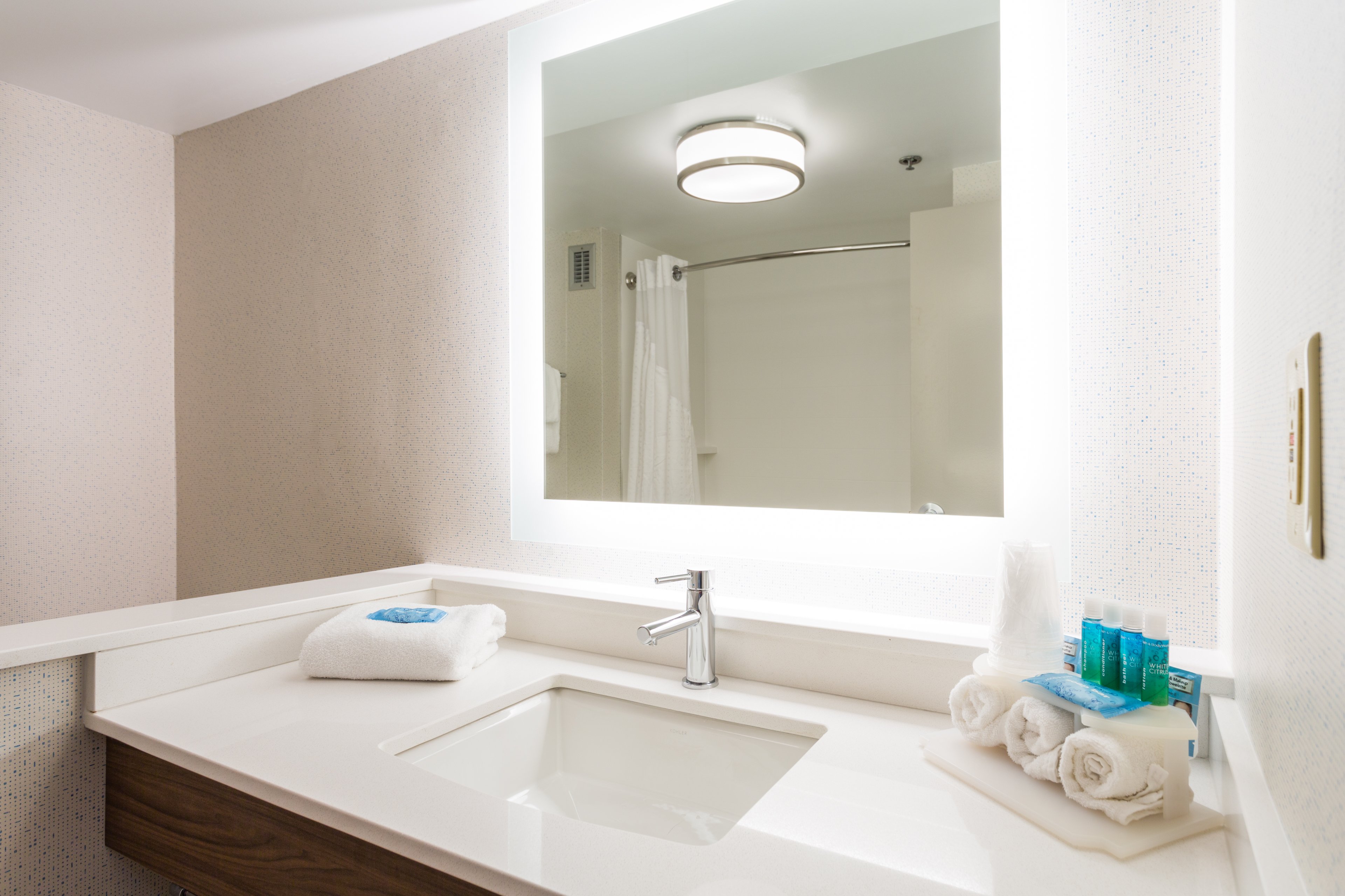 غرفة بسريرين لذوي الإعاقة، Holiday Inn Express Hotel And Suites Wilmington University Center 2/2