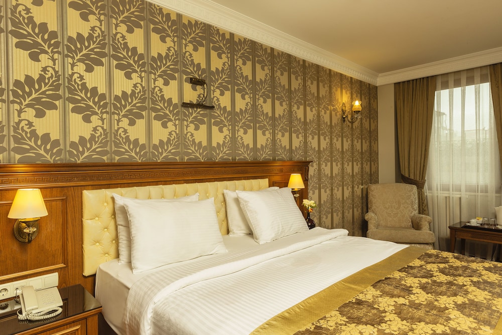 Acra Hotel 17/67
