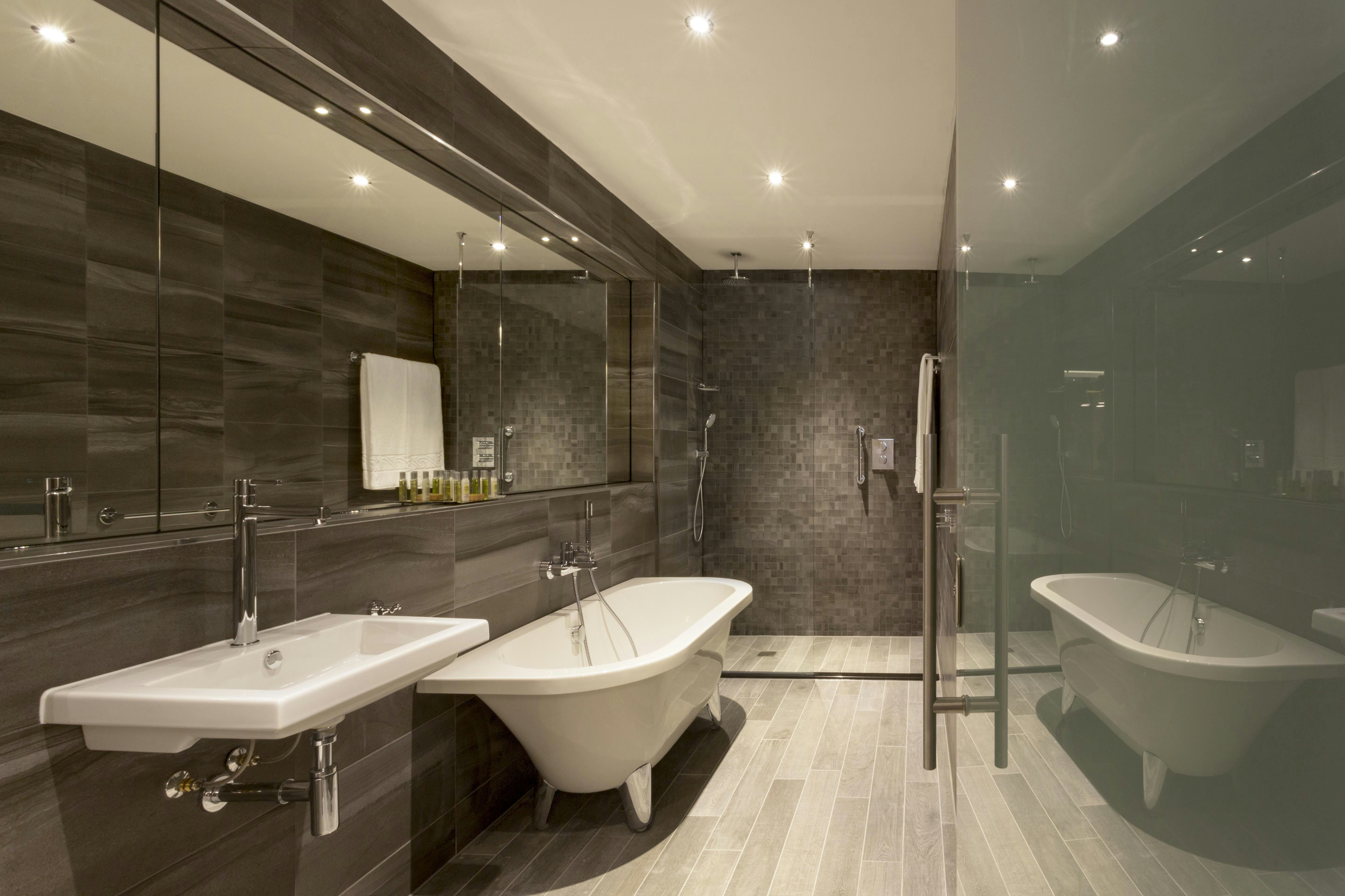 Doubletree By Hilton Edinburgh Queensferry Crossing 58/60