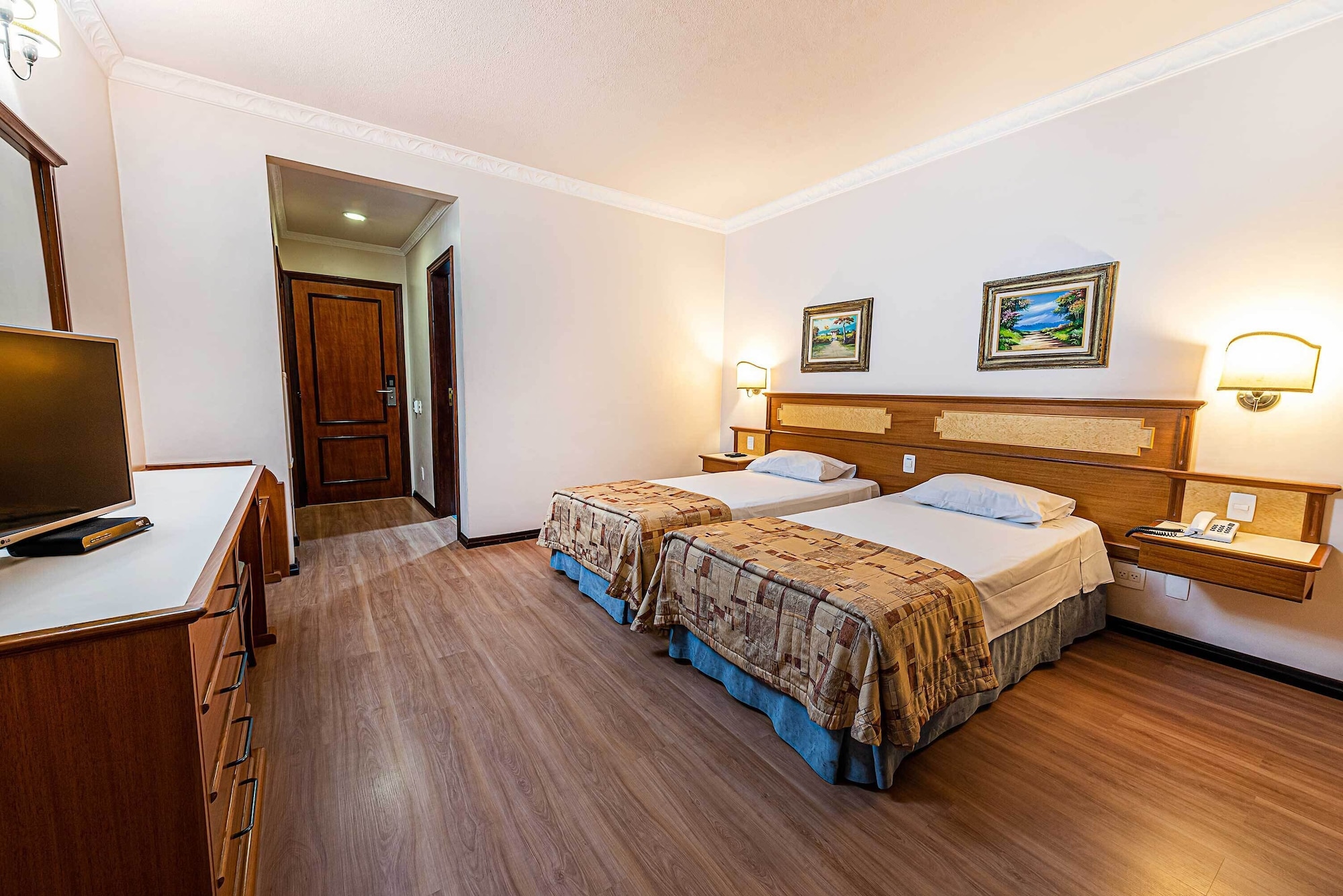 غرفة قياسية بسريرين منفصلين، Euro Suite Campinas by Nacional Inn 4/10