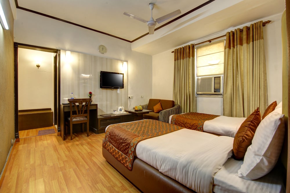 HOTEL THE SOLACE 24/50