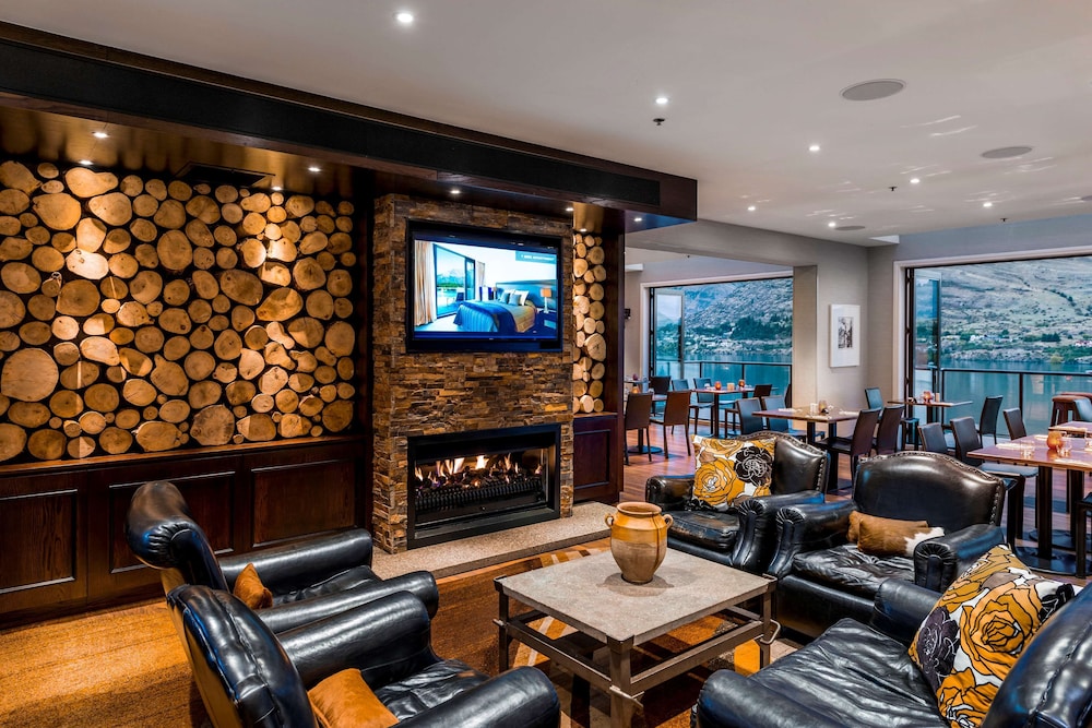 Avani Queenstown Hotel 42/56