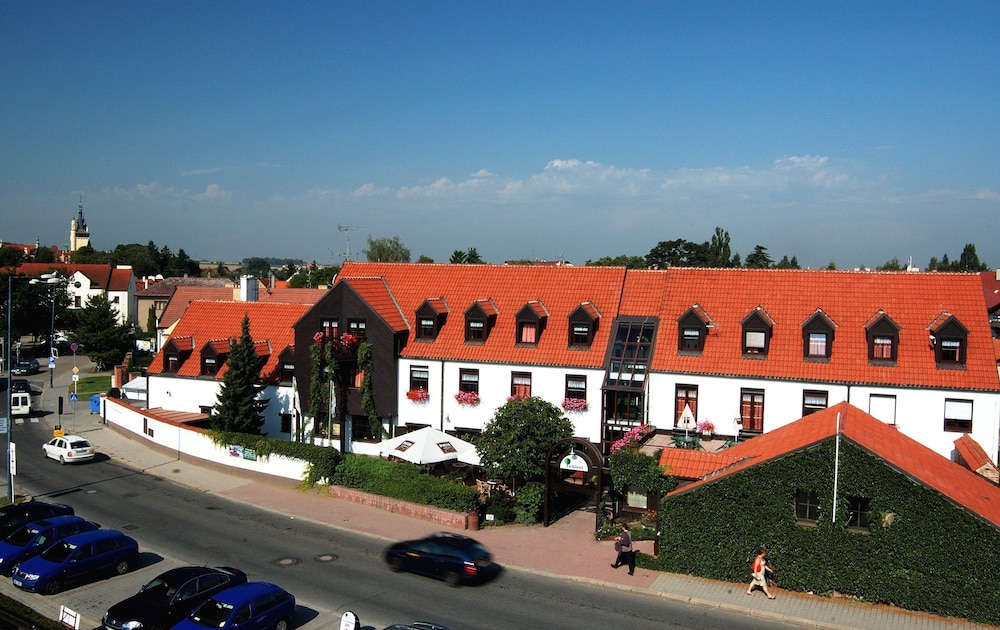 Park Hotel Pruhonice 44/50