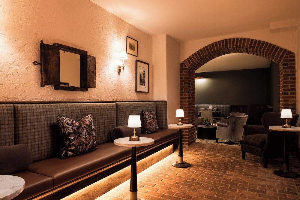 86 State Circle - Luxury Boutique Hotel 14/28