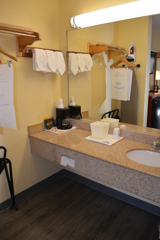 Days Inn By Wyndham Jacksonville Nc 38/68