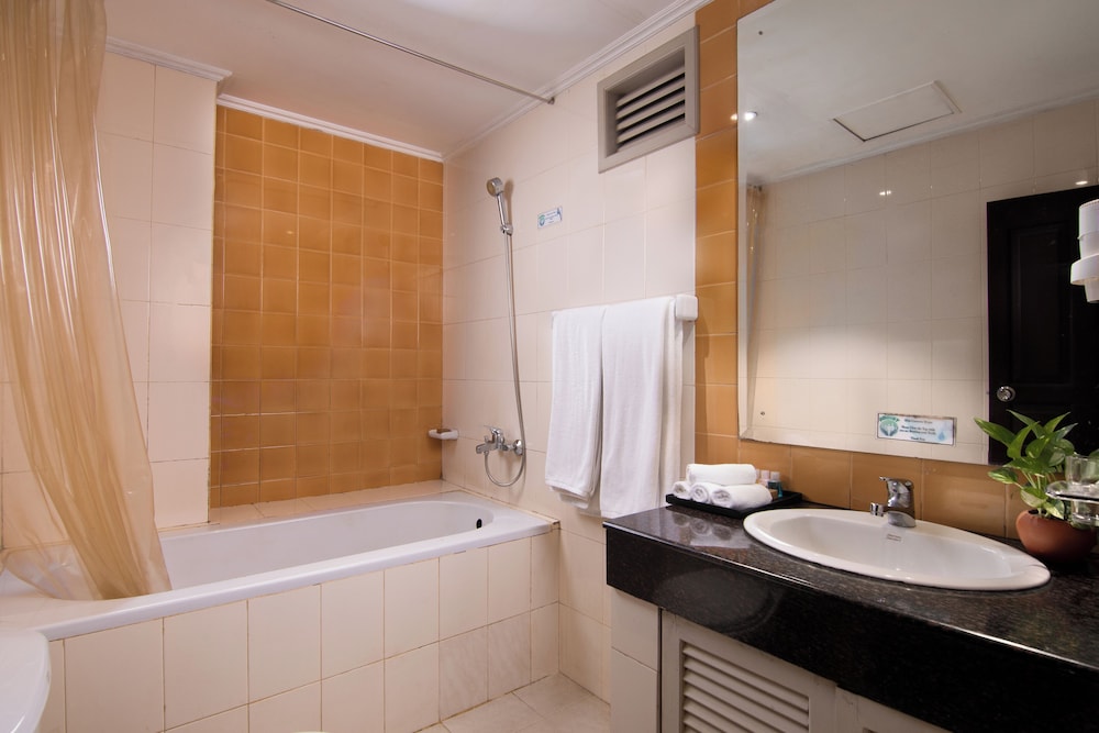 Colombo City Hotel 48/49