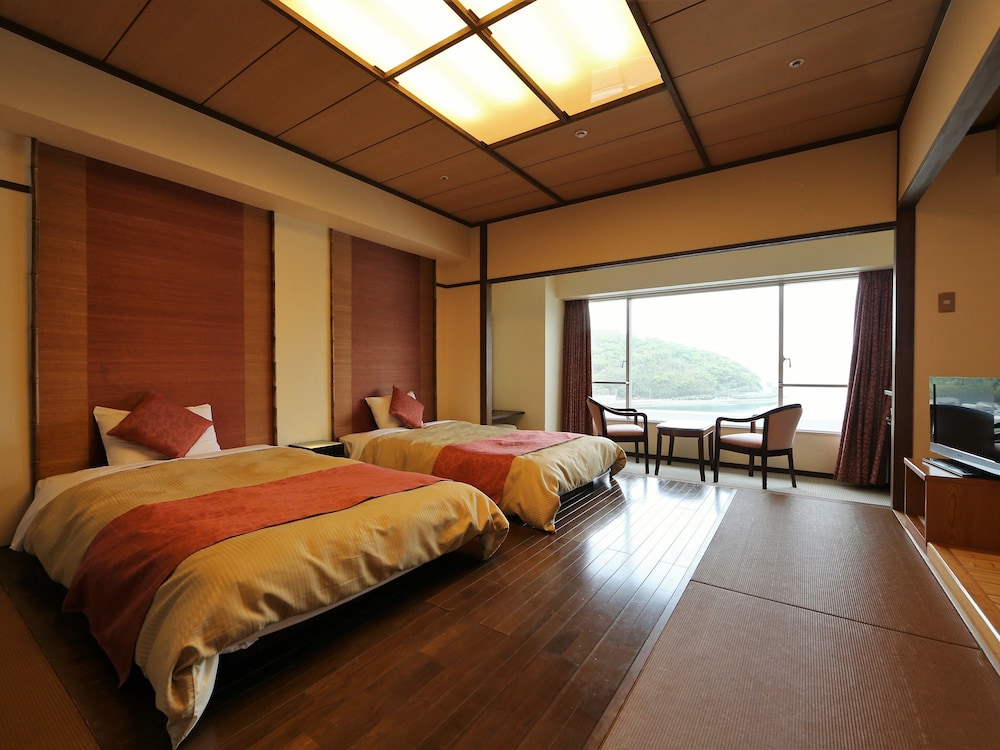 BAY RESORT HOTEL SHODOSHIMA 25/68