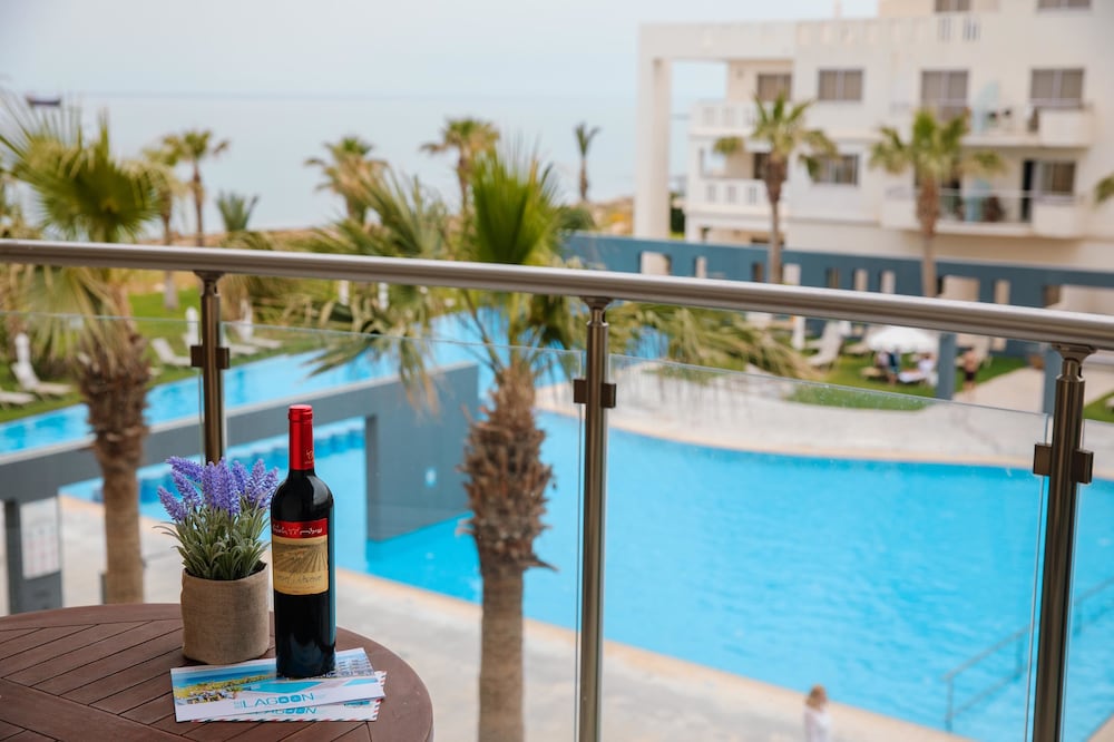 Blue Lagoon Kosher Hotel 49/50