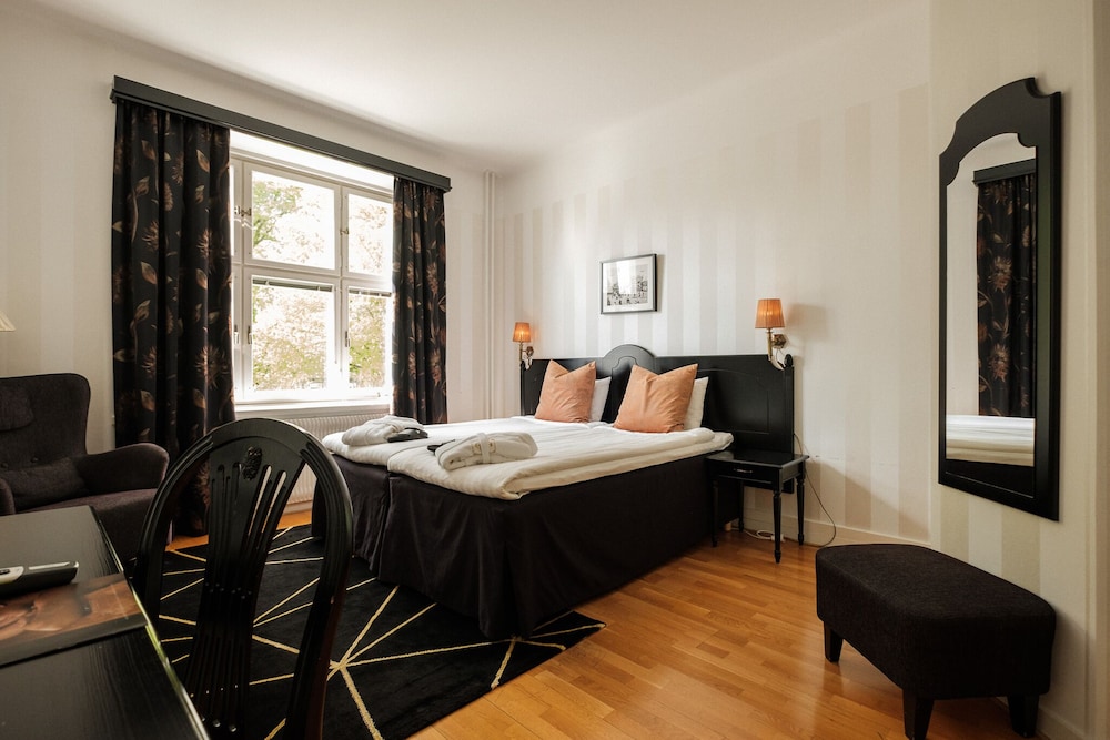 Badhotellet 10/50