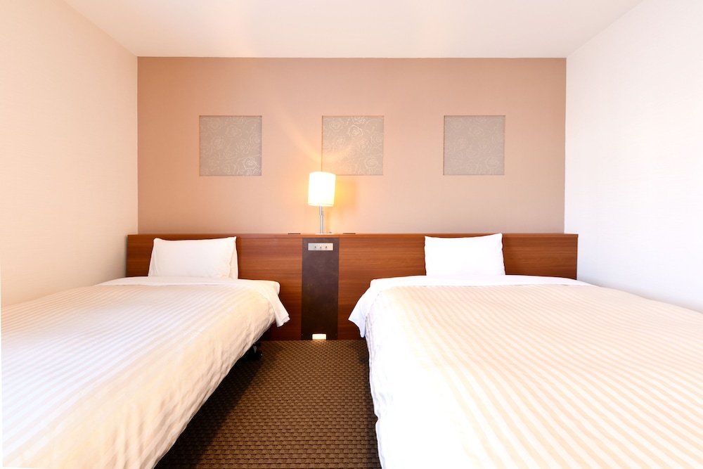 Vessel Inn Yachiyo Katsutadai Ekimae 16/67