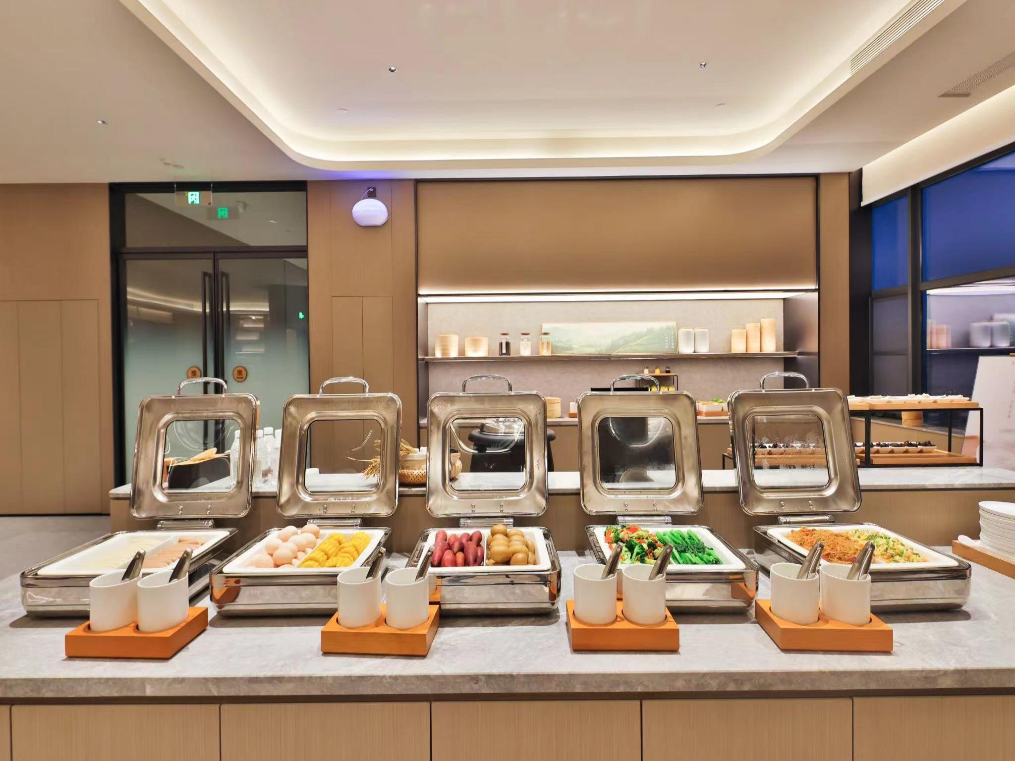 JI Hotel (Guangzhou Baiyun Tongde Subway Station) 27/28