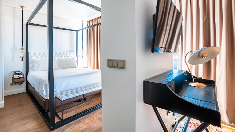 Hills Hotel Lisboa 35/61