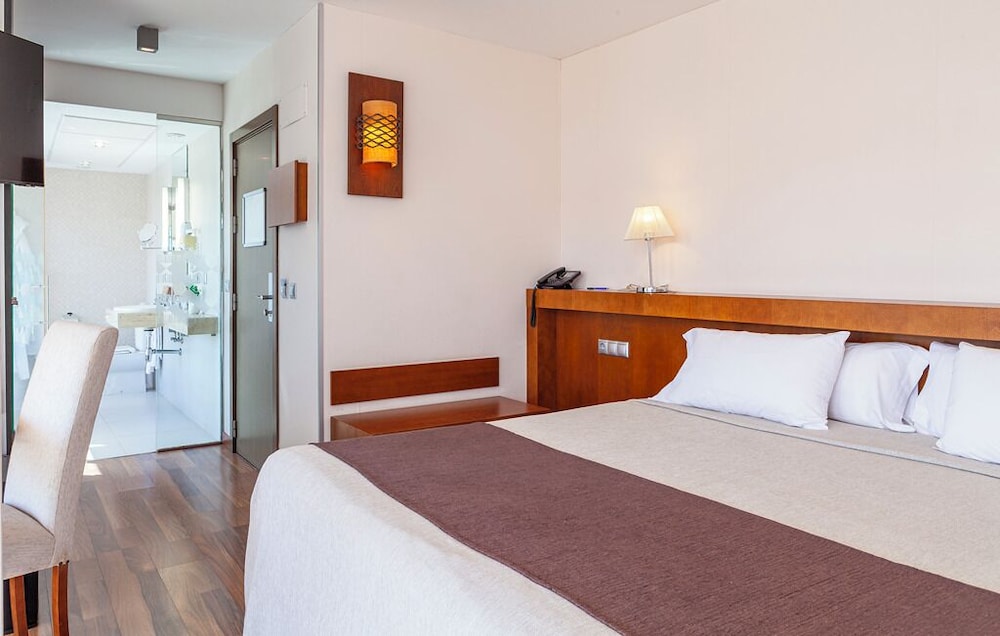 Don Paco Hotel 23/77