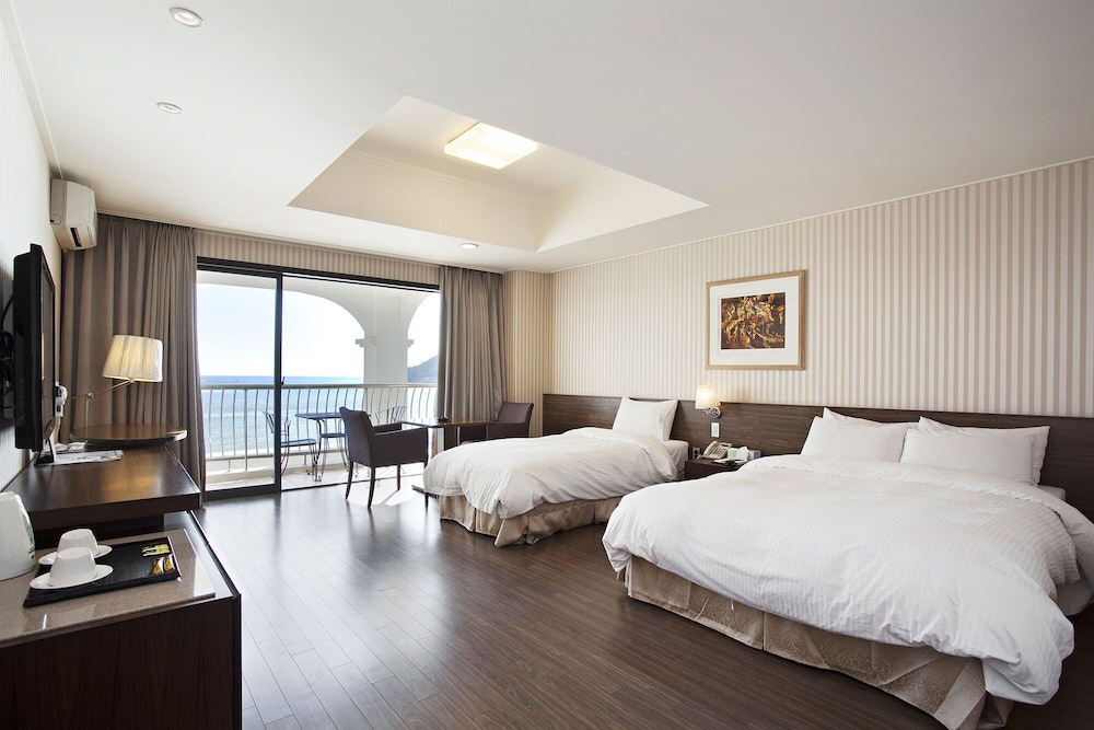Song Jung Hotel 7/25