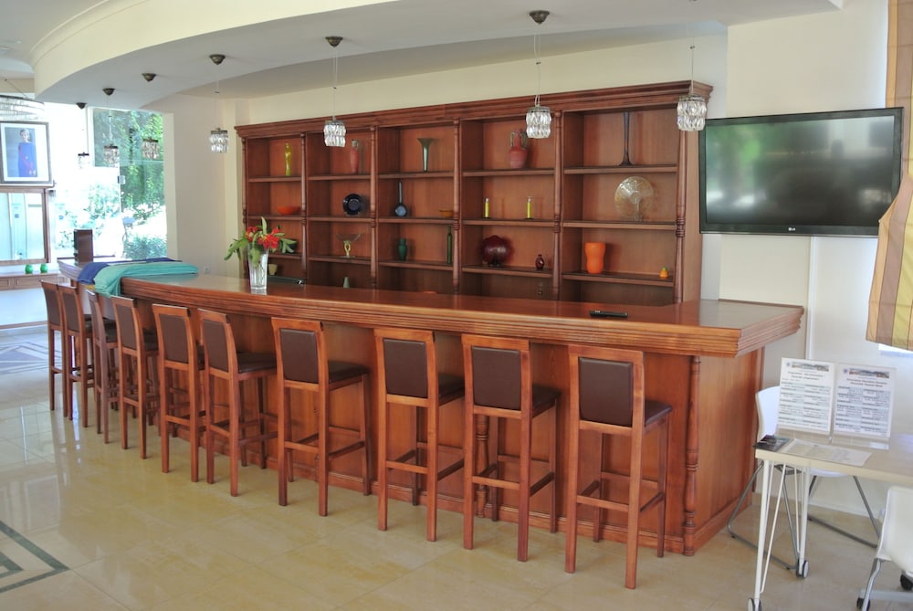 Castro Beach Hotel 42/55