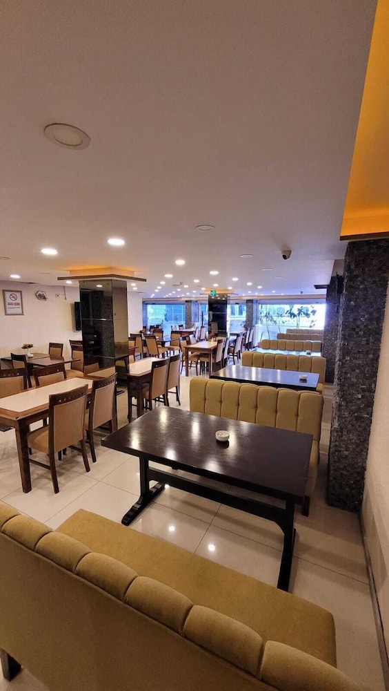Sureyya Hotel 38/50
