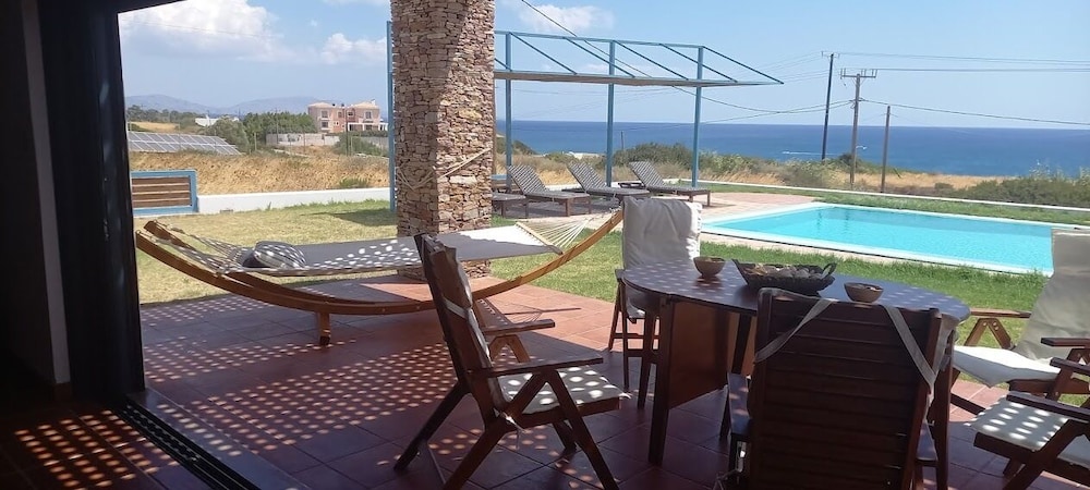 Cristelia Luxury Sea Front And Pool Villa 13/41